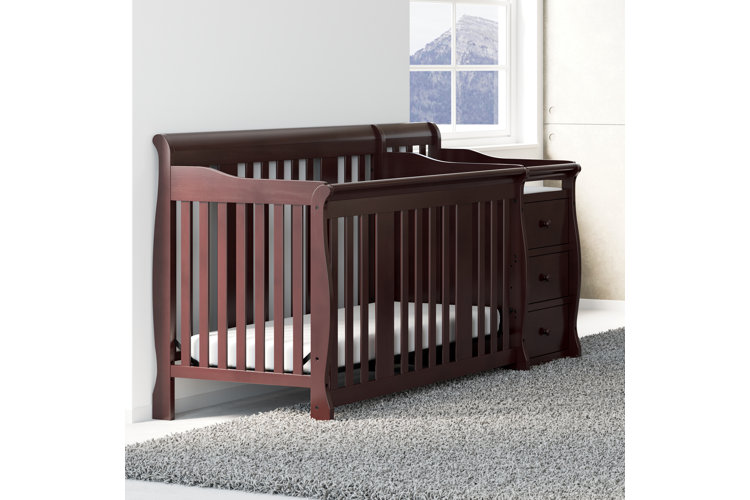 Best crib and changing table outlet combo